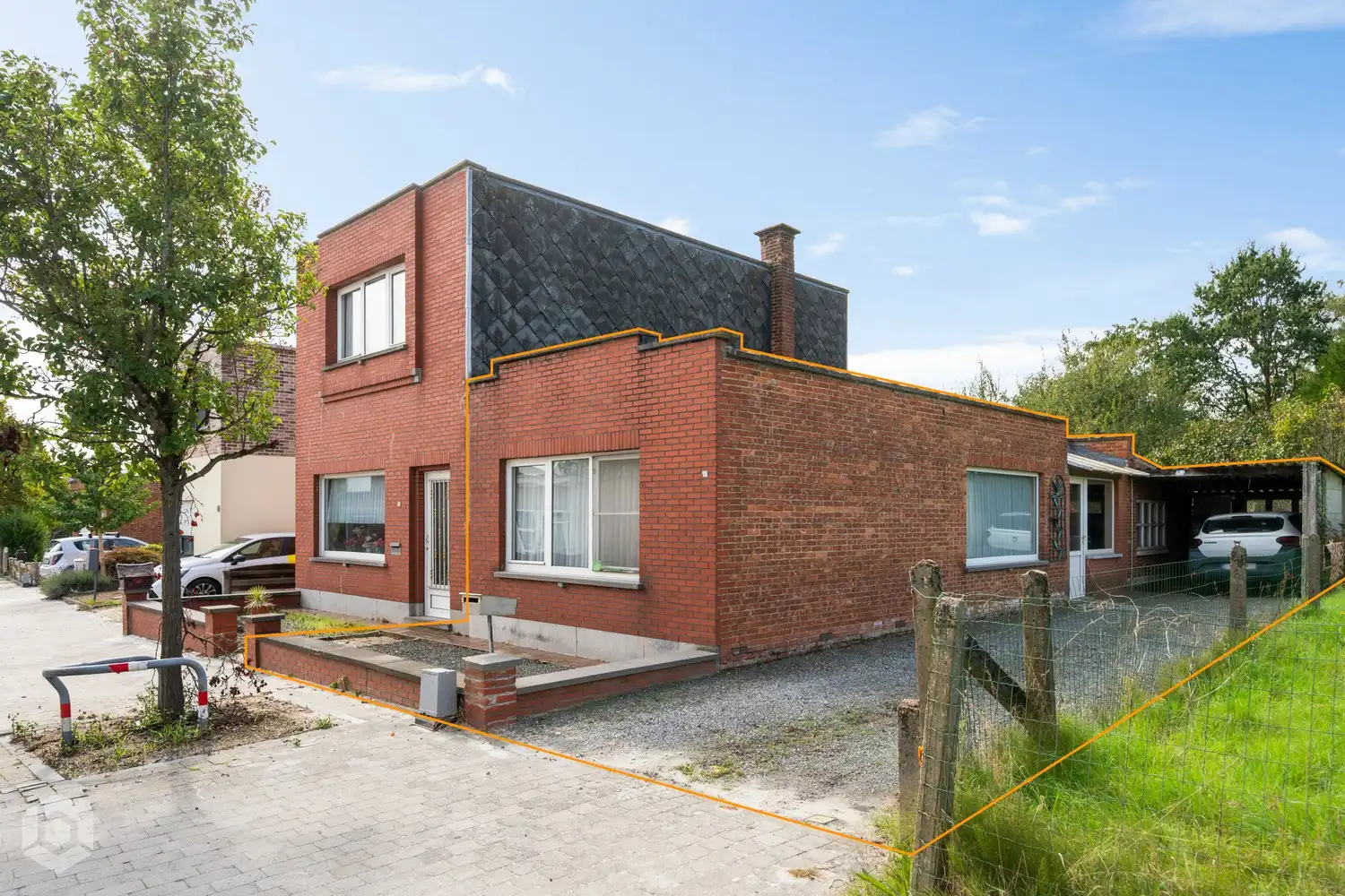 Hoofdfoto van de publicatie: Totaal te renoveren half open bebouwing in Beerzel