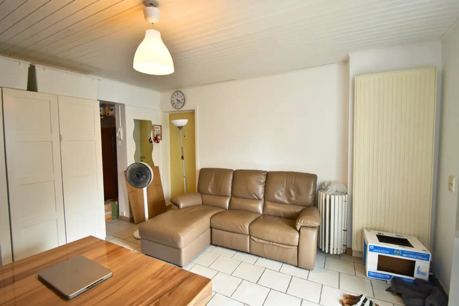 Studio met aparte slaapkamer in het centrum van Sint-Pieters-Leeuw foto 2