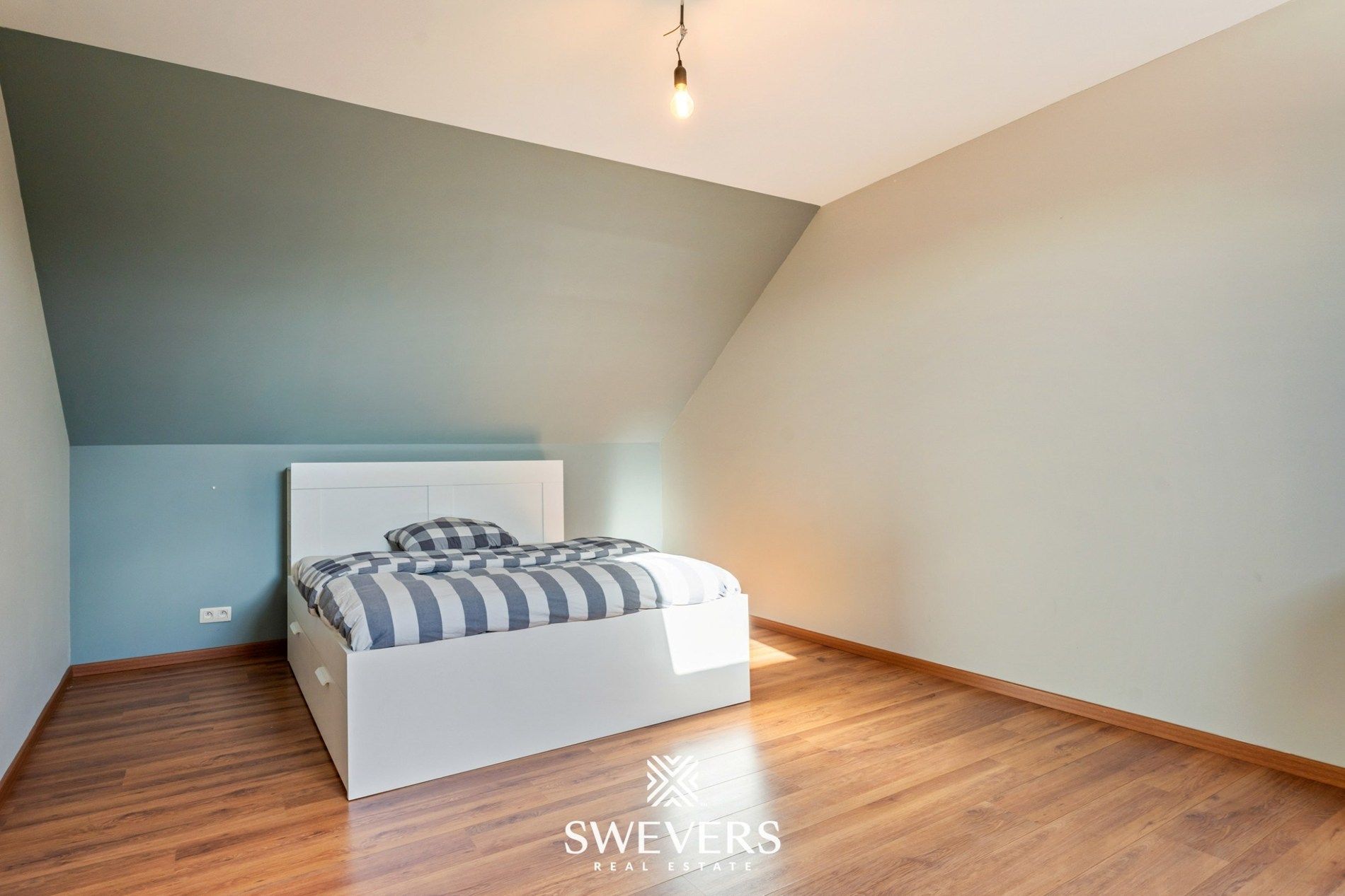 Gerenoveerde gezinswoning met 3 slpk en zonnige tuin foto 20