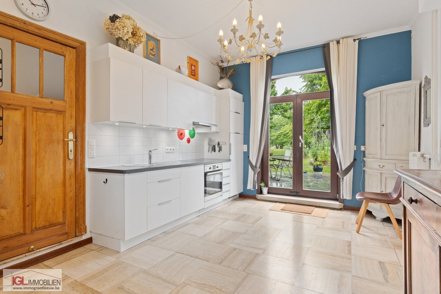 Prachtig gelegen alleenstaande woning op 14are met 4 slaapkamers & garage foto 6