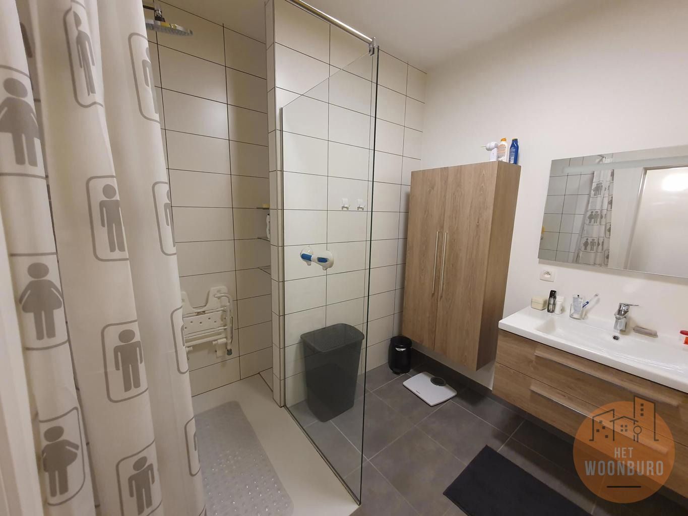 Gelijkvloersappartement met autostaanplaats foto 14