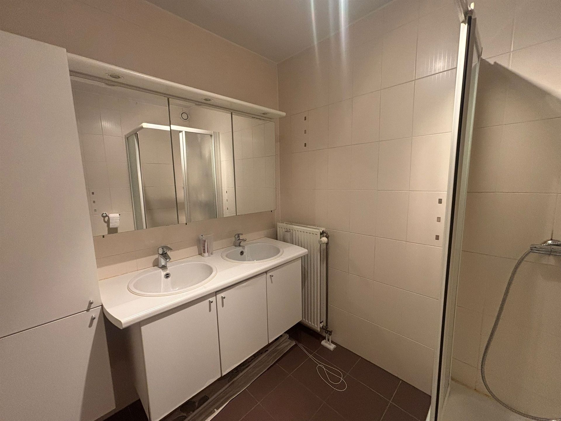 Duplex-appartement met extra zolderkamer + garagebox in het centrum! foto 15