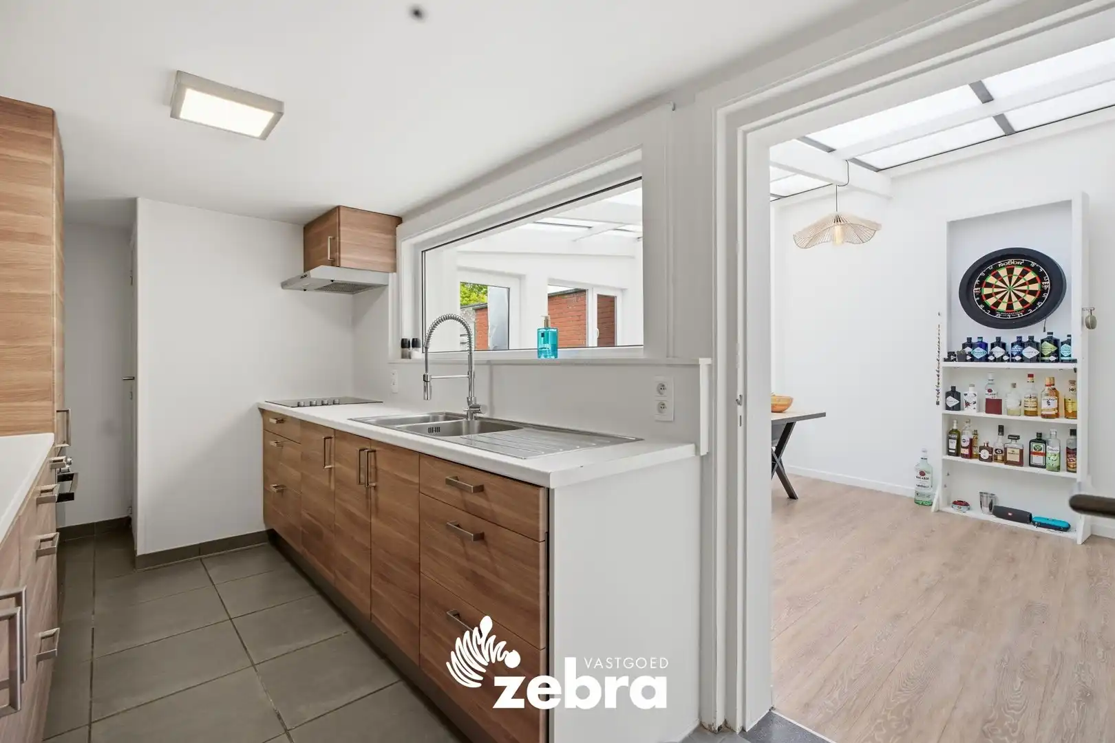Instapklare gezinswoning met 3 slaapkamers en tuin in Waregem! foto 8