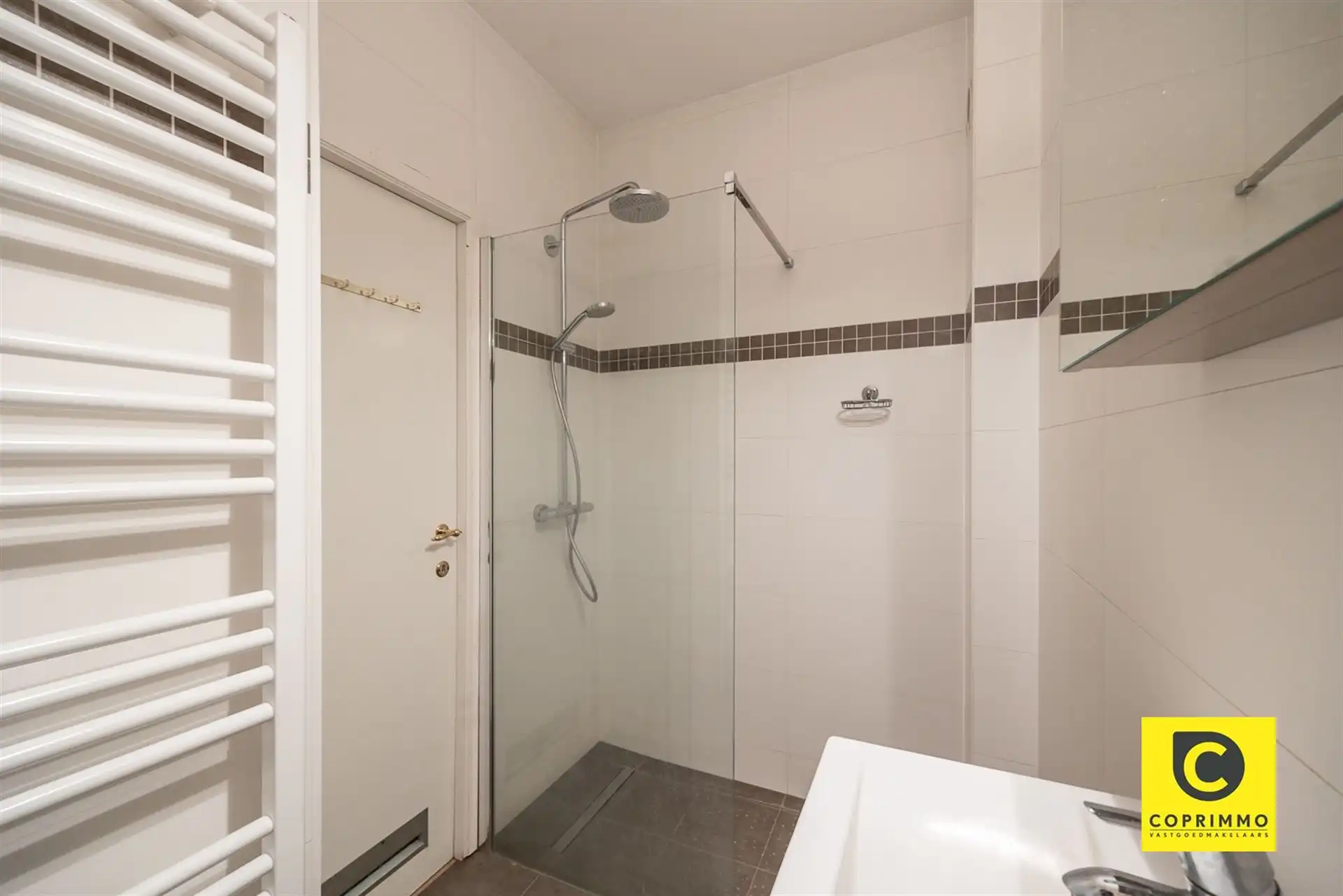 Comfortabel gelijkvloers 1-slaapkamer appartement foto 7