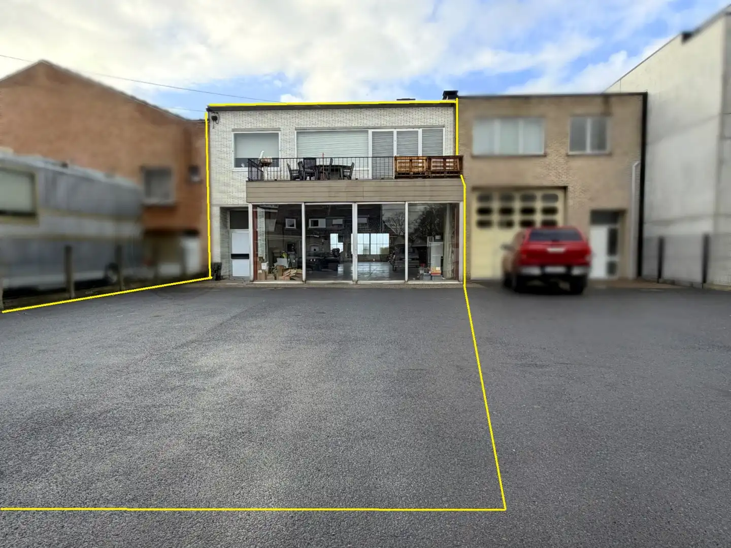 Opslagruimte (291 m²) met bovenliggend woongedeelte te koop in Kuurne foto 2