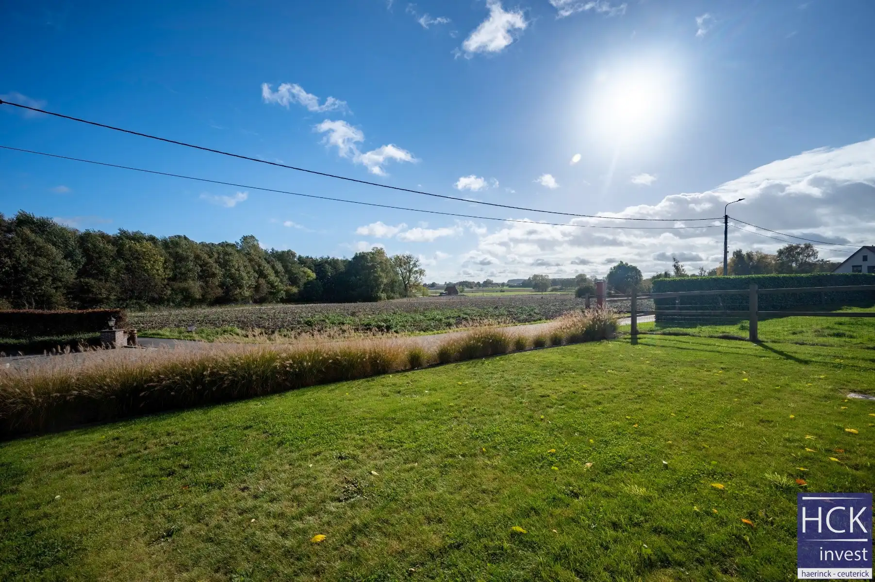KRUISHOUTEM - Instapklare en prachtig gelegen woning met 4 SLPK. én zwembad foto 3