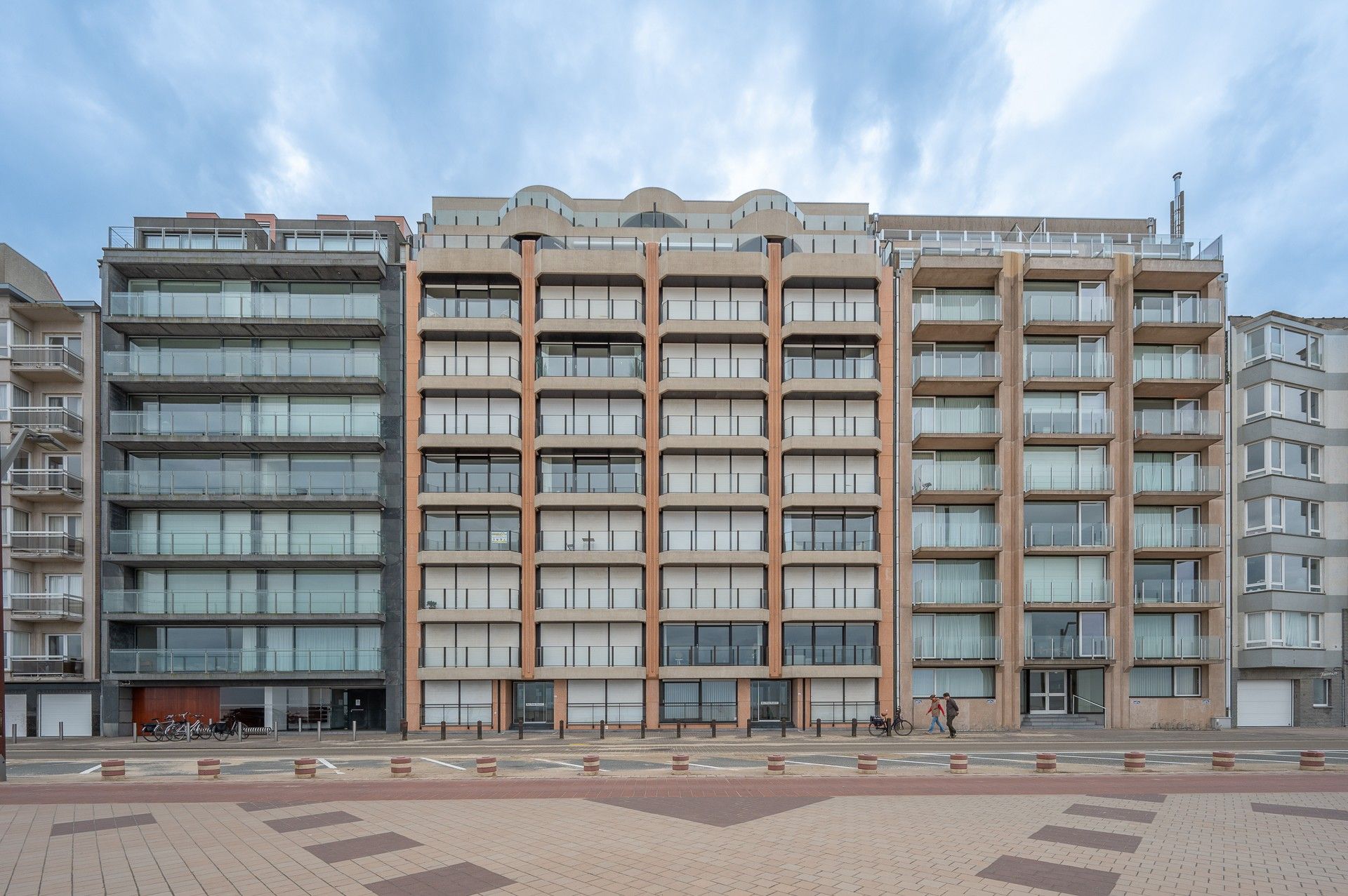 Ruim appartement op de Zeedijk aan het Albertstrand foto 4