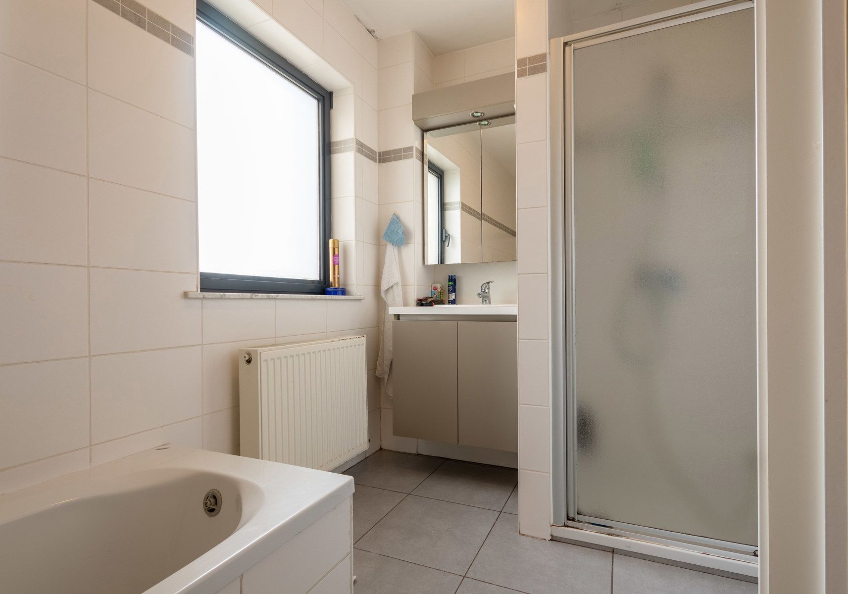 Goed onderhouden appartement met 2 slaapkamers en garage foto 14