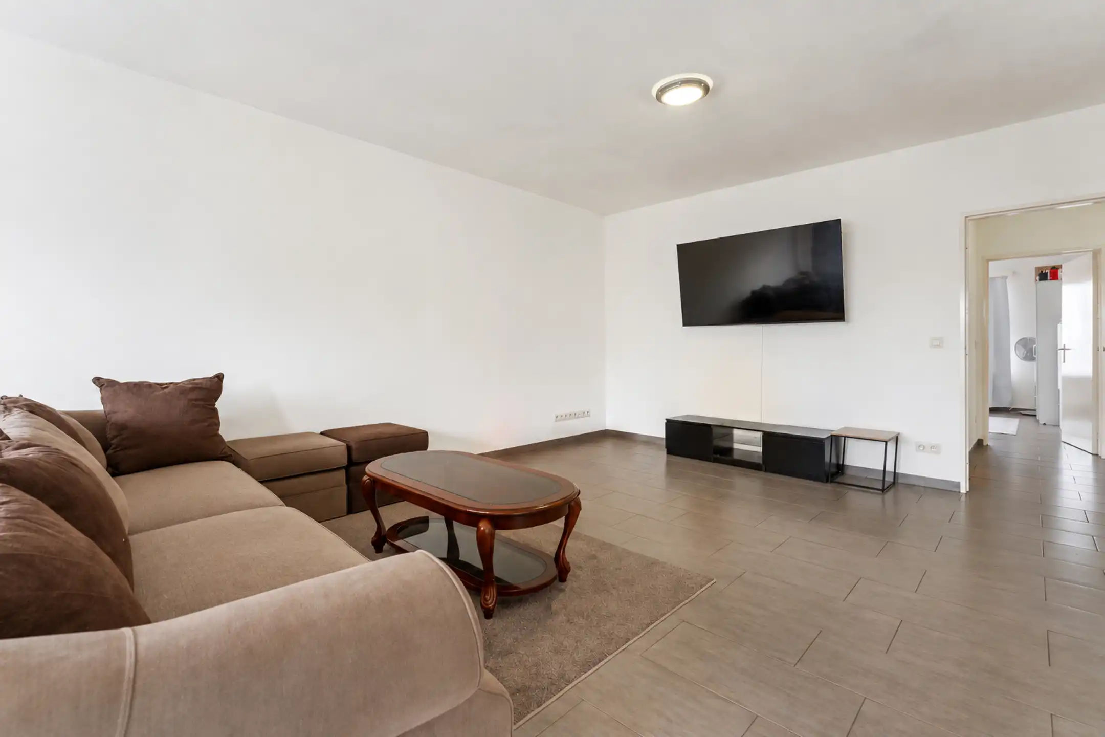 Ruim appartement van 109 m² met garage & terras foto 4