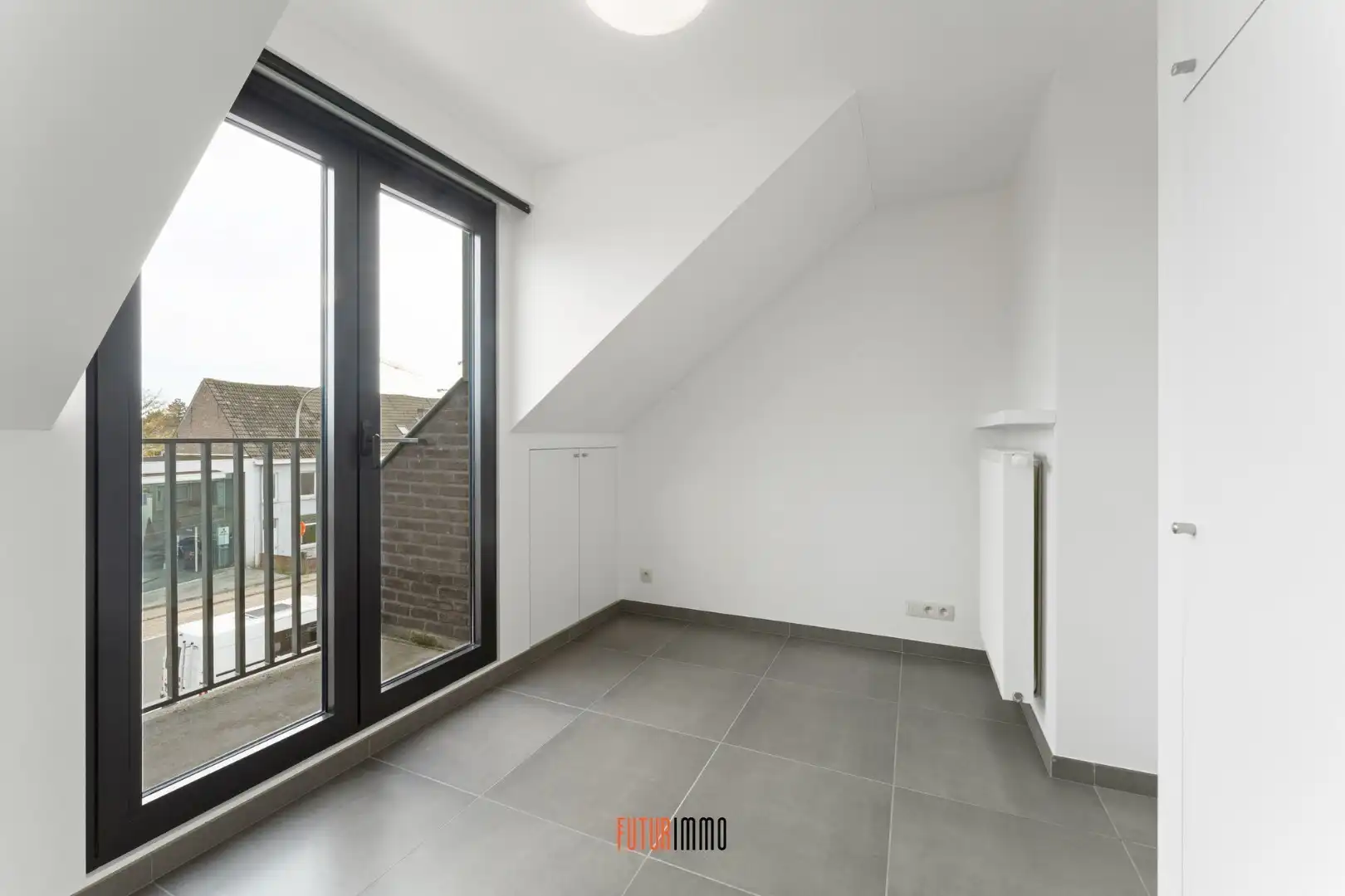 Opbrengsteigendom: duplexappartement + 12 garages foto 15