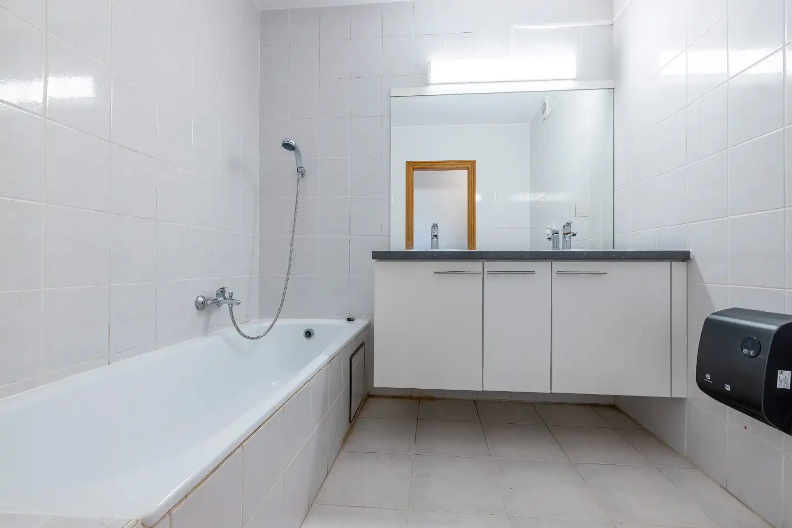 Instapklaar 3-slaapkamerappartement met autostaanplaats – ideaal als investering of eigen woonst foto 10