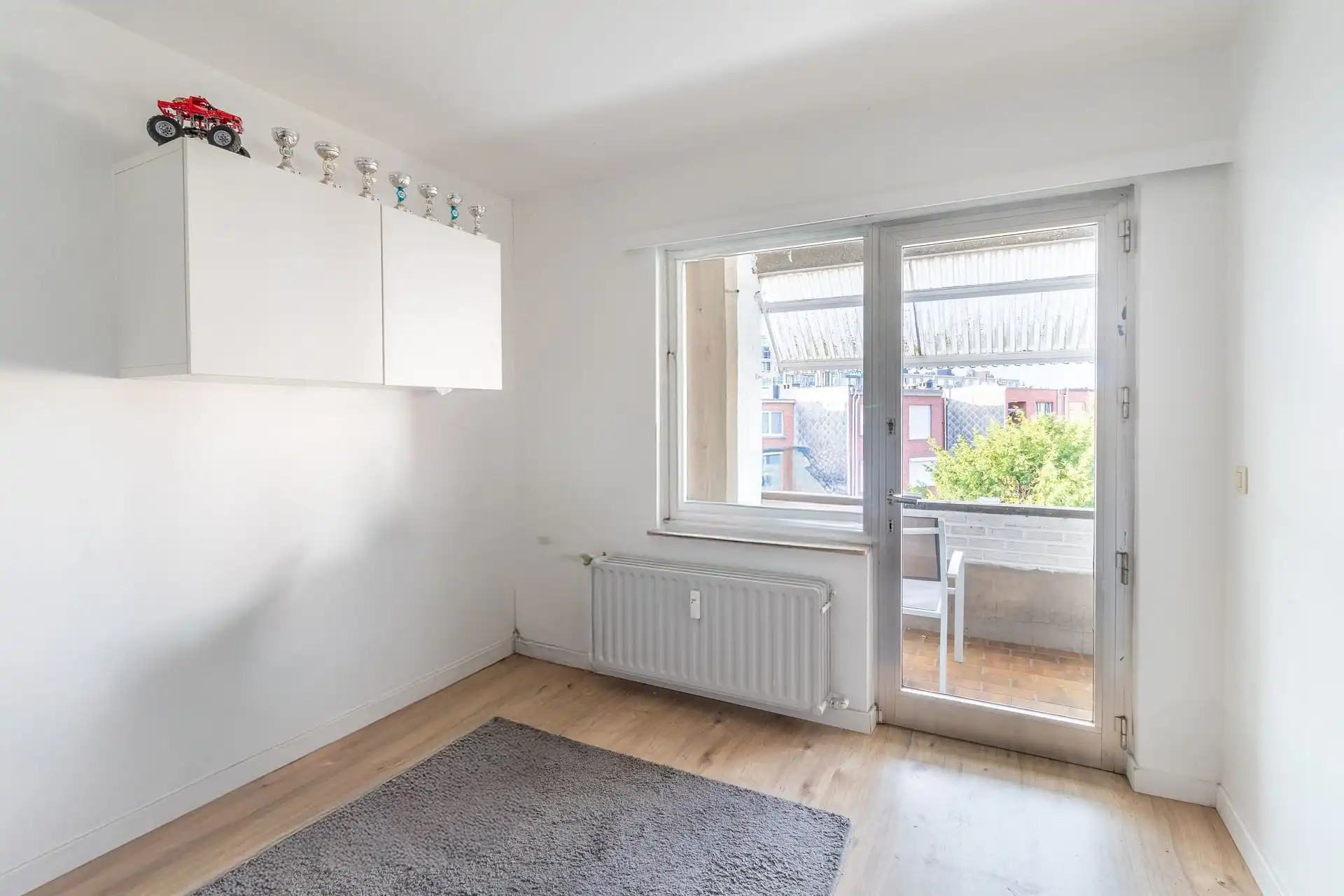 Handelspand met ruim duplex appartement foto 7