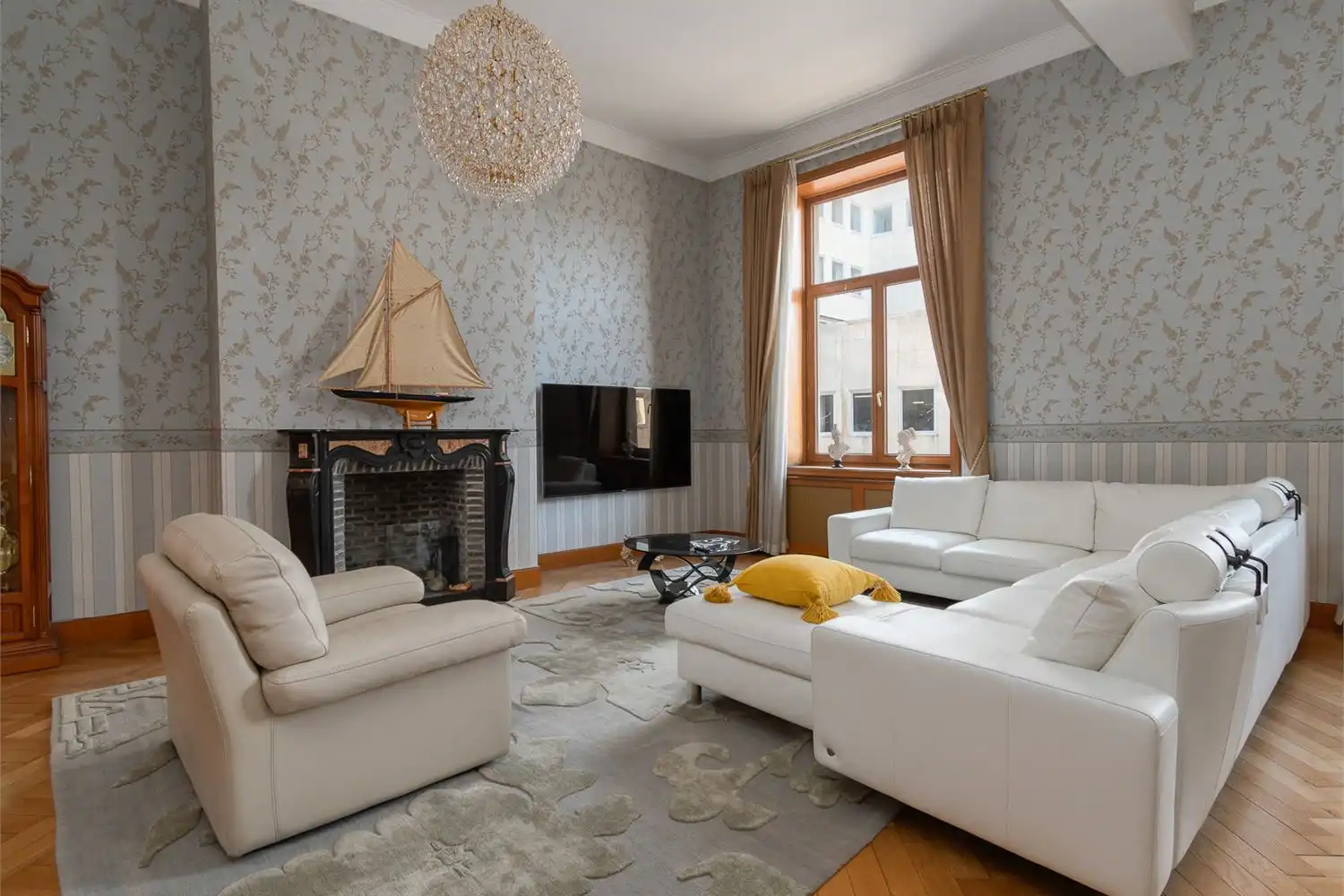 Riant appartement (220m²) met fantastische originele elementen in Residence Maritime met giga terras (35m²) en optionele parking op toplocatie aan de Meir/Handelsbeurs in hartje Antwerpen foto 14
