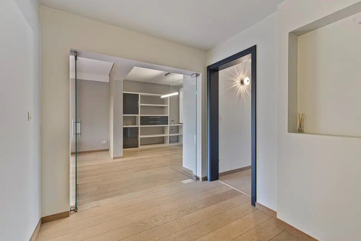 Charmant gelijkvloersappartement met zicht op de Leie, vlak bij het Sint-Pietersstation foto 3