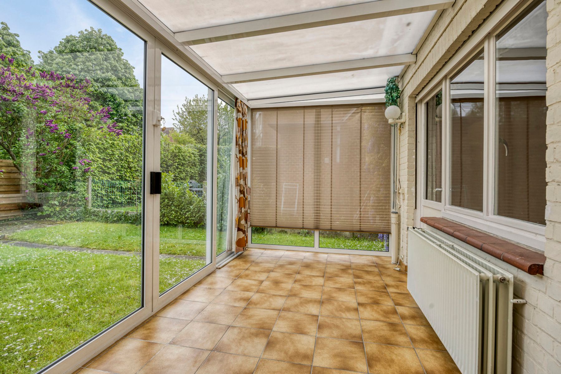 OPTIE Bel-etage woning met 4 slaapkamers, garage en tuin foto 13