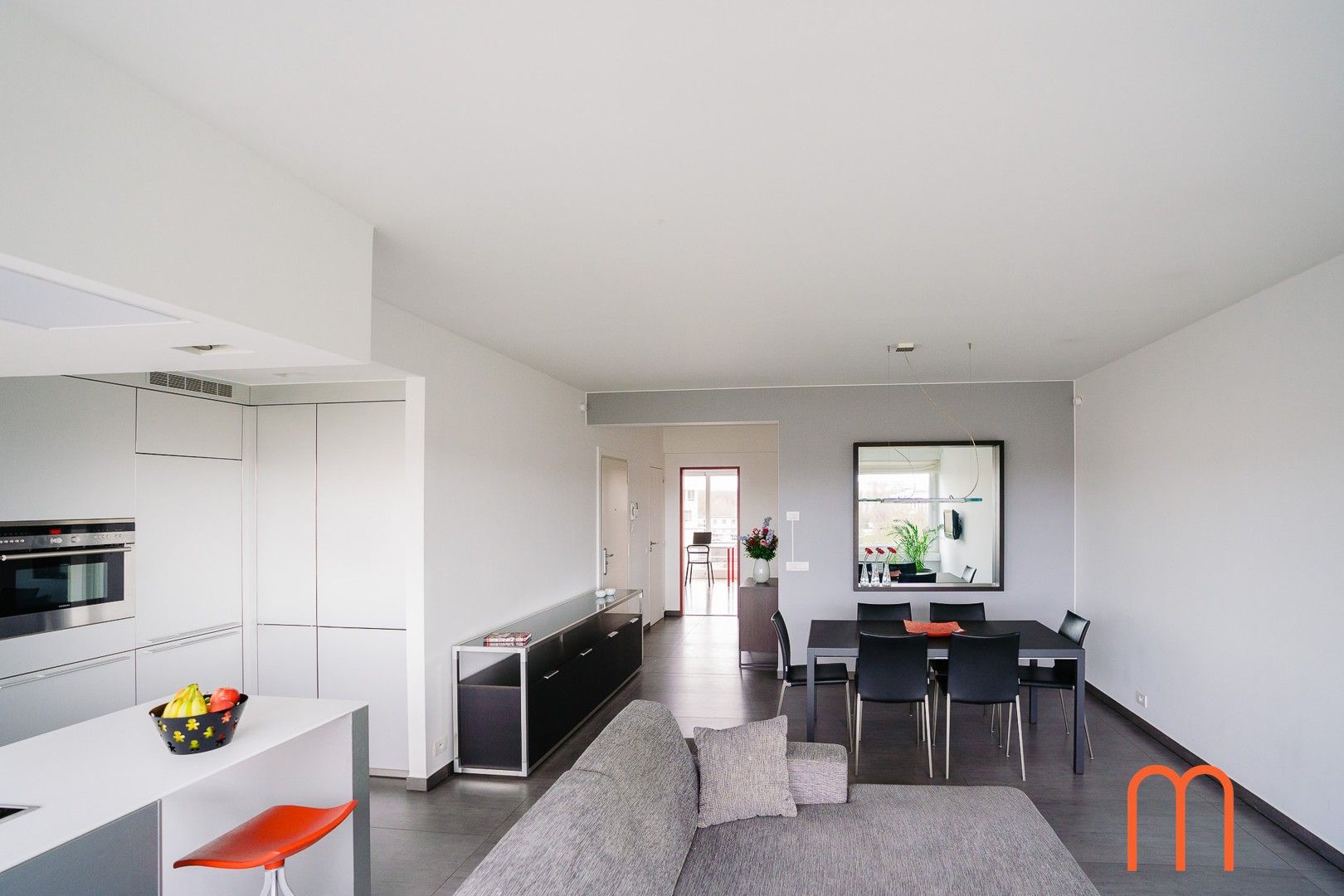 Heel mooi, volledig gemeubeld appartement met uniek zicht op de jachthaven. foto 5