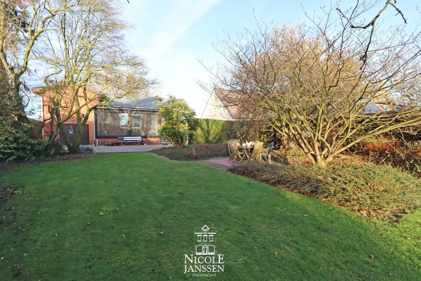 Verzorgde vrijstaande split-level woning foto 26