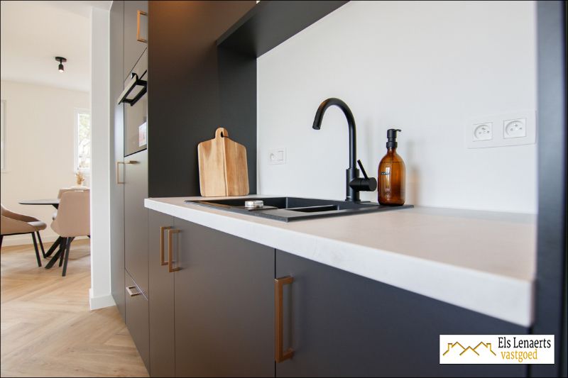 Prachtig gerenoveerde woning op topligging! foto 13