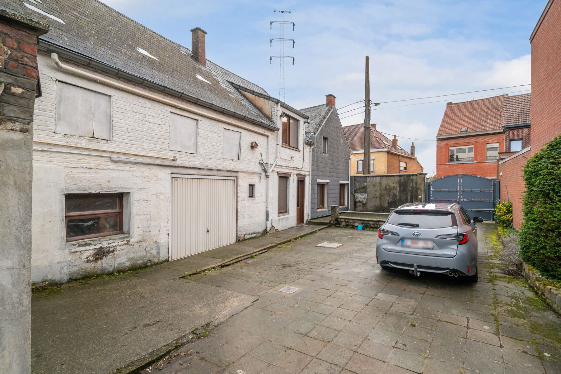 Ruime woning met bijgebouwen voor zelfstandige activiteit foto 7