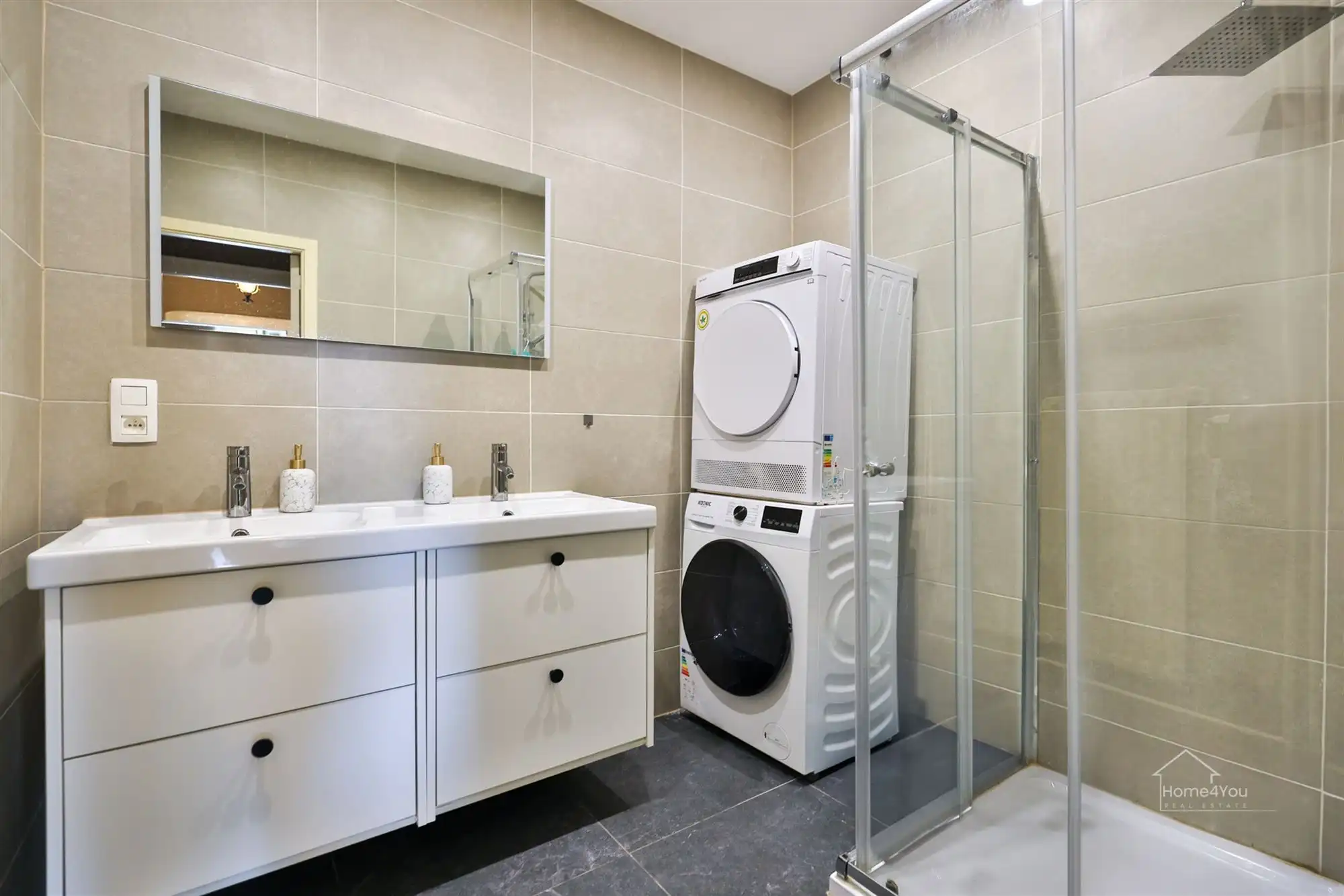  Instapklare investering verhuurd appartement 3e verdieping foto 5