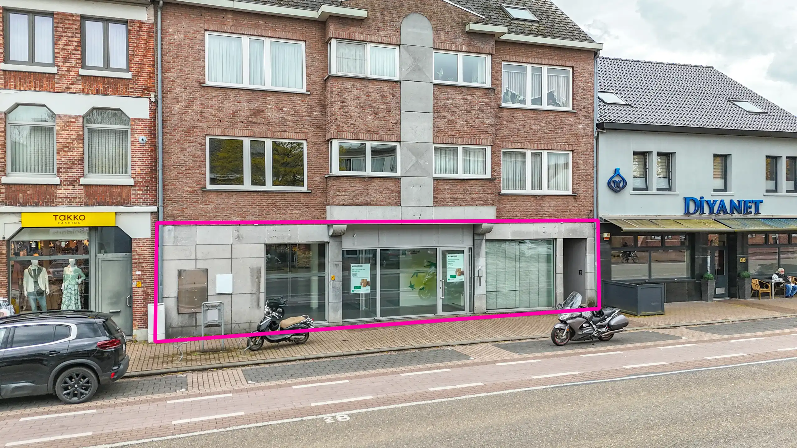 Ruim en goed gelegen kantoor op toplocatie! foto {{pictureIndex}}