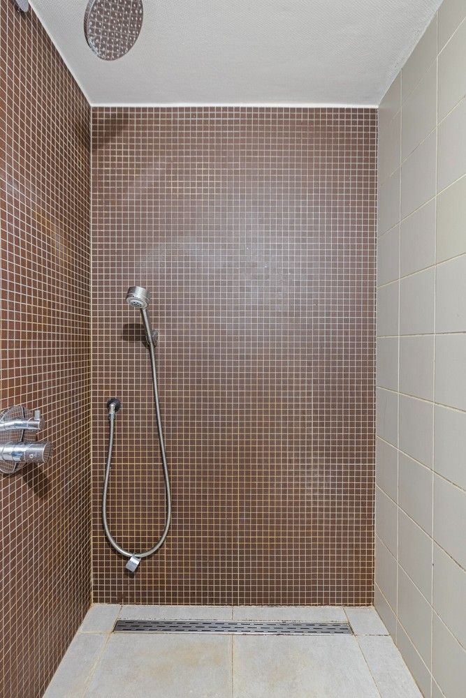 Moderne villa met ruime leefruimte, 4 slaapkamers en 2 badkamers op 13 are in gegeerde buurt Neerharen- Lanaken foto 30