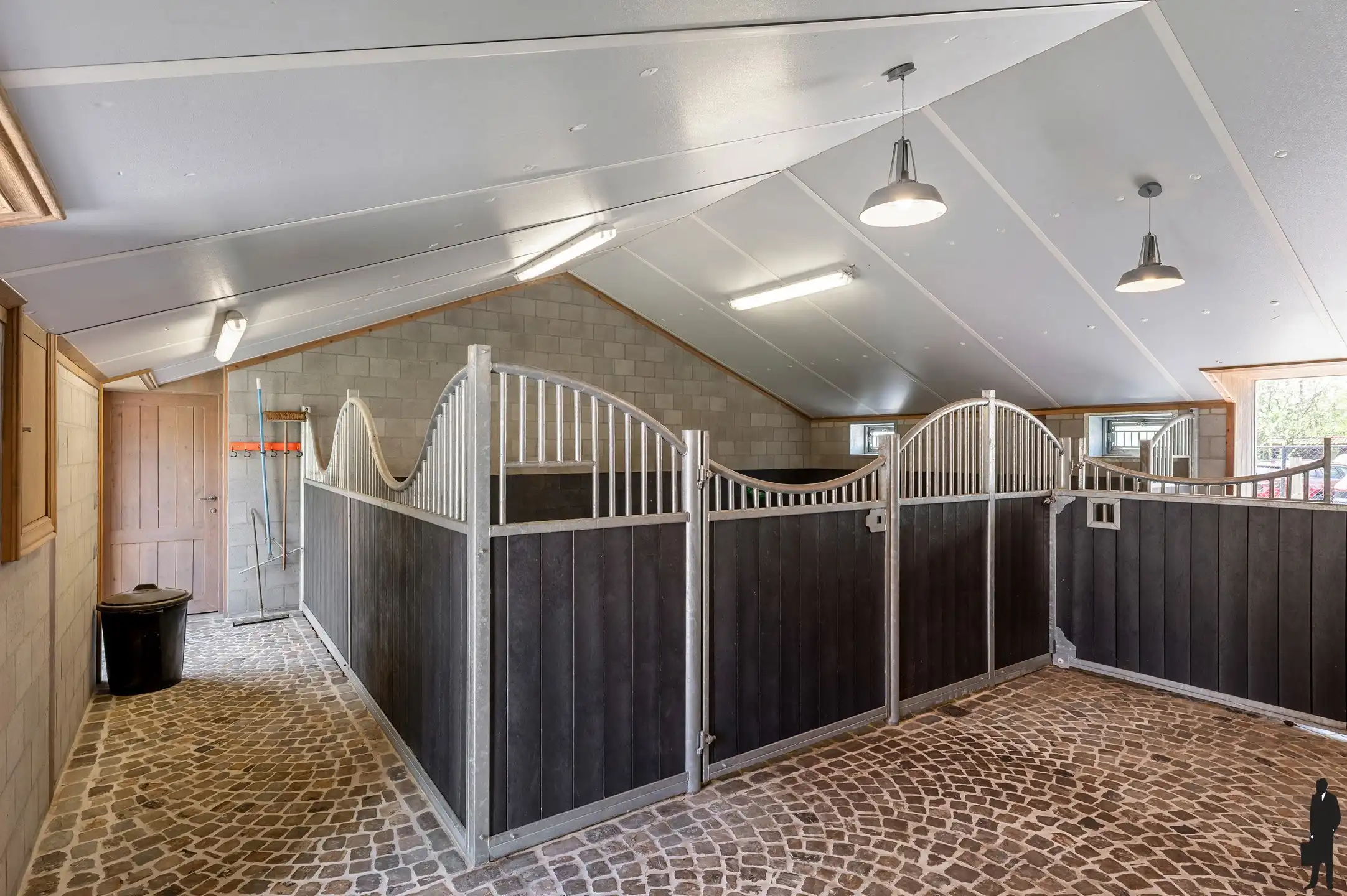 Uitzonderlijke hoevilla met paardenfaciliteiten op ca. 1 ha foto 22