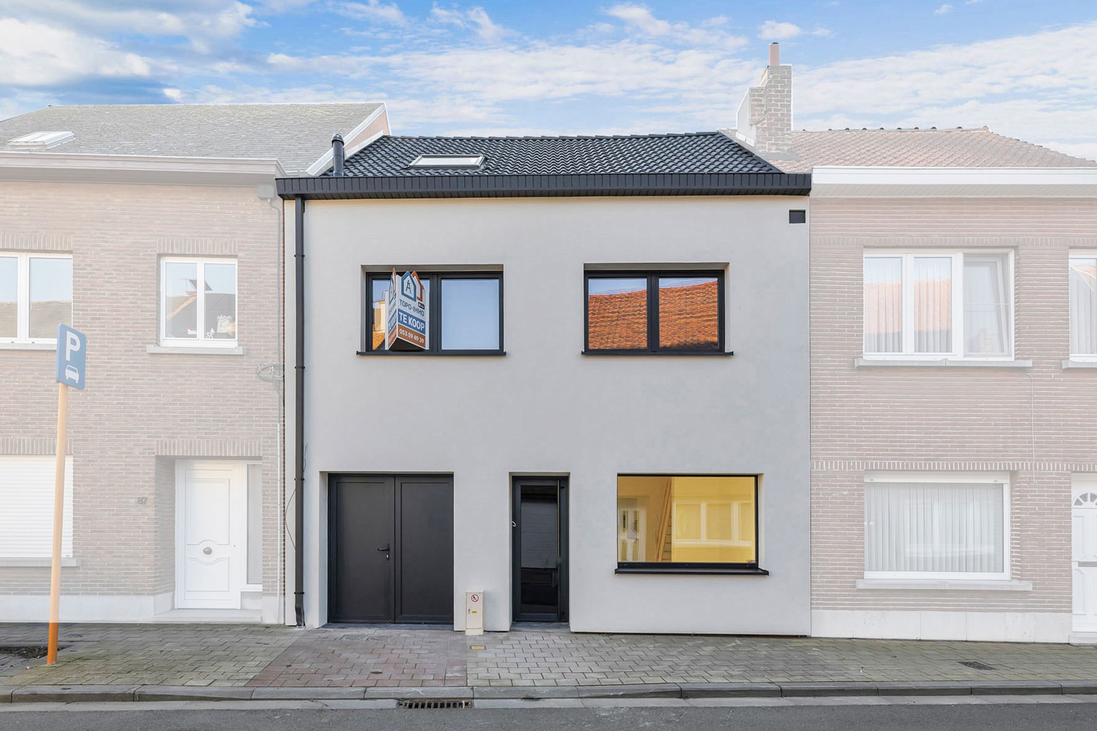 Volledig gerenoveerde woning met 4 slpks en tuin foto {{pictureIndex}}