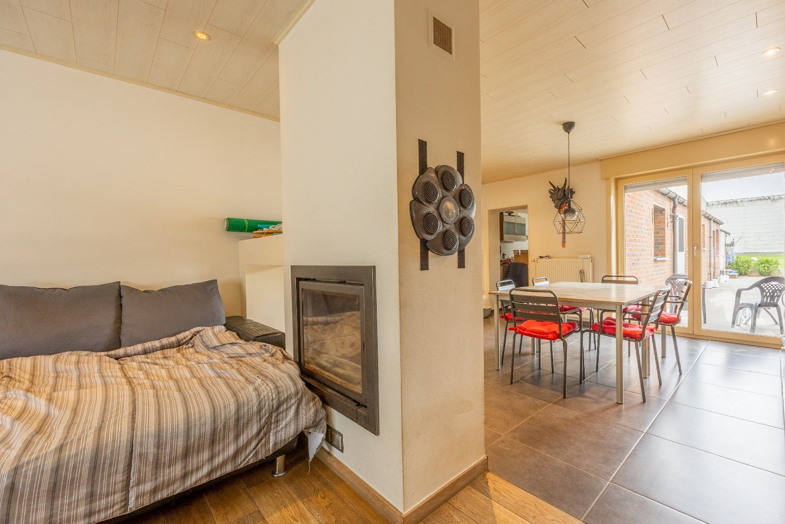 Halfopen woning met fantastisch grote tuin!  foto 9