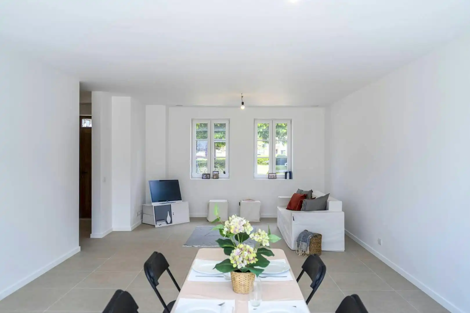 Afgewerkte nieuwbouwwoning te koop in Waregem foto {{pictureIndex}}