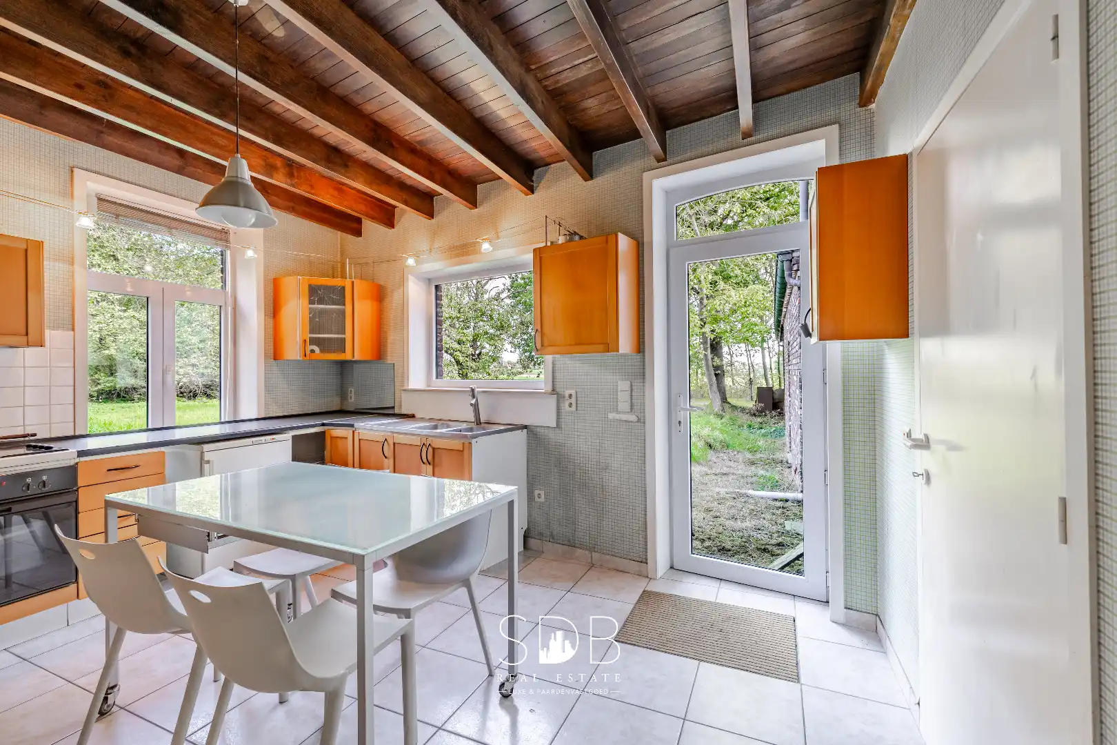 Authentieke hoeve met achterliggend groen op 5.192m² foto 8