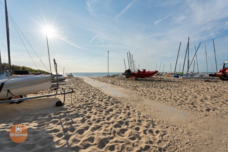 Gerenoveerd 3 slaapkamer, 2 badkamer appartement op de zeedijk in Sint-Idesbald met balkon foto 20