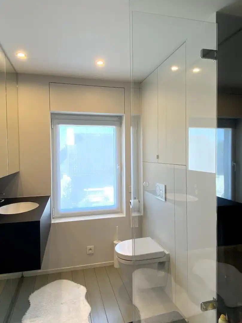 INSTAPKLAAR DUPLEX-APPARTEMENT MET 2 SLAAPKAMERS | BUREEL EN STAANPLAATS foto 4