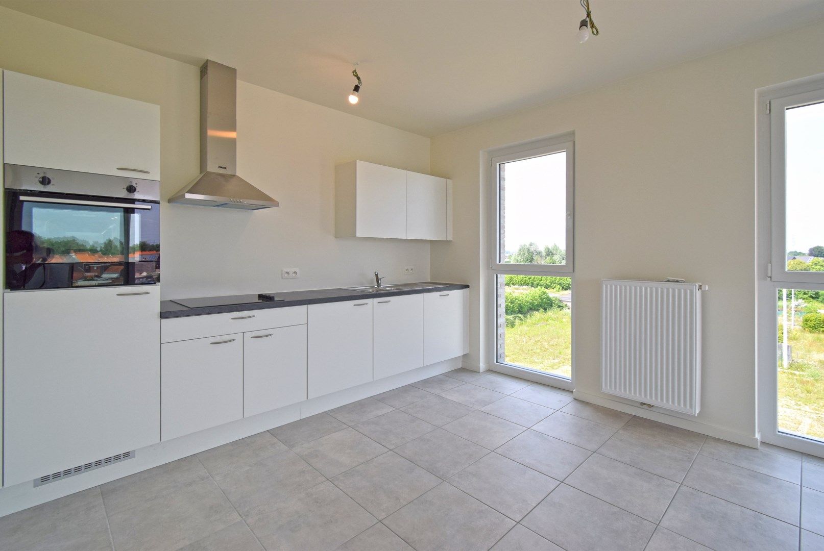 RUSTIG GELEGEN INSTAPKLAAR NIEUWBOUW APPARTEMENT foto 3