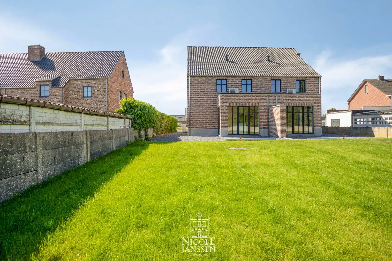 Nieuwbouwwoning van 216m² foto 3