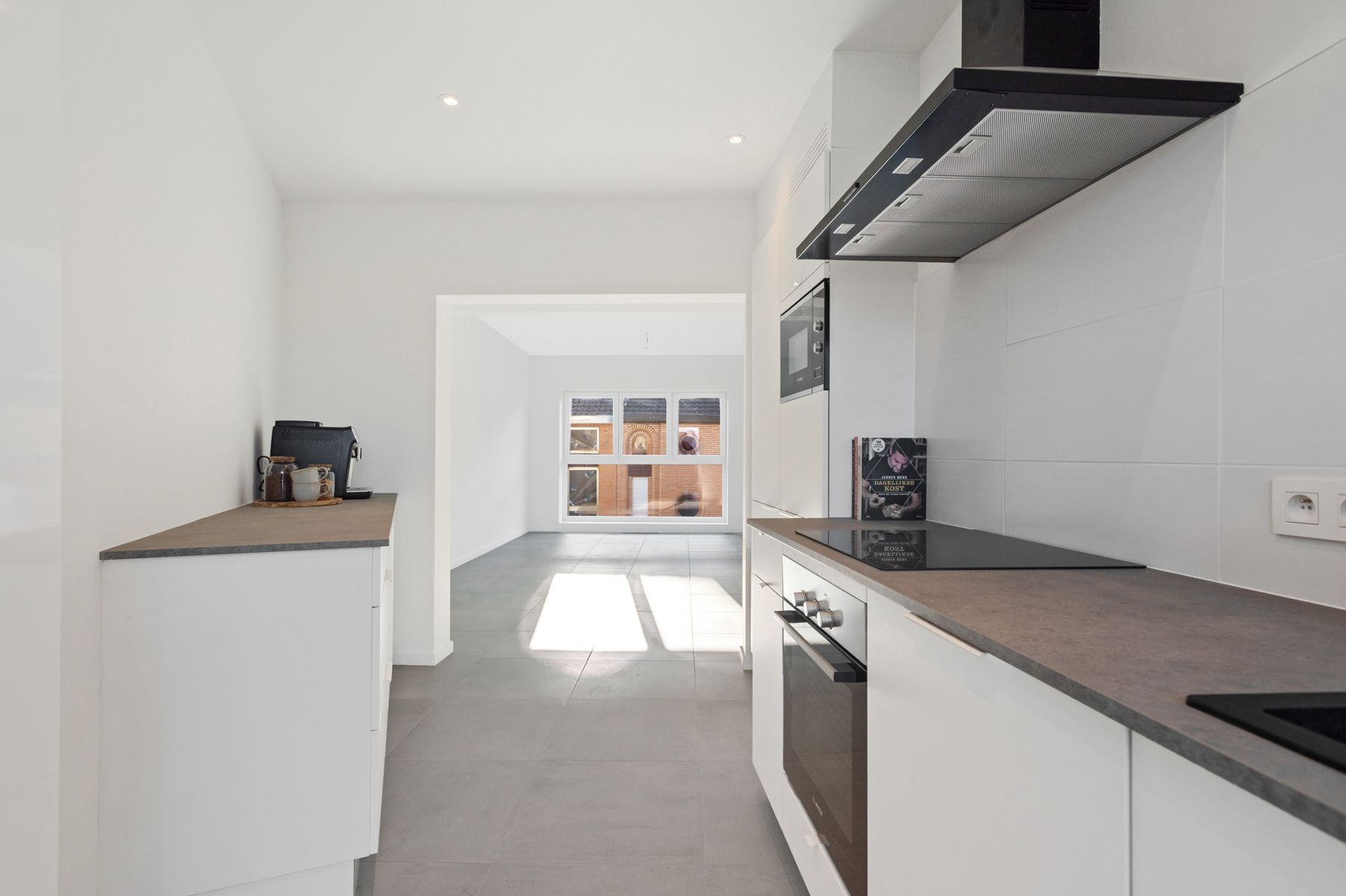 Gerenoveerd appartement te Merchtem! foto 4