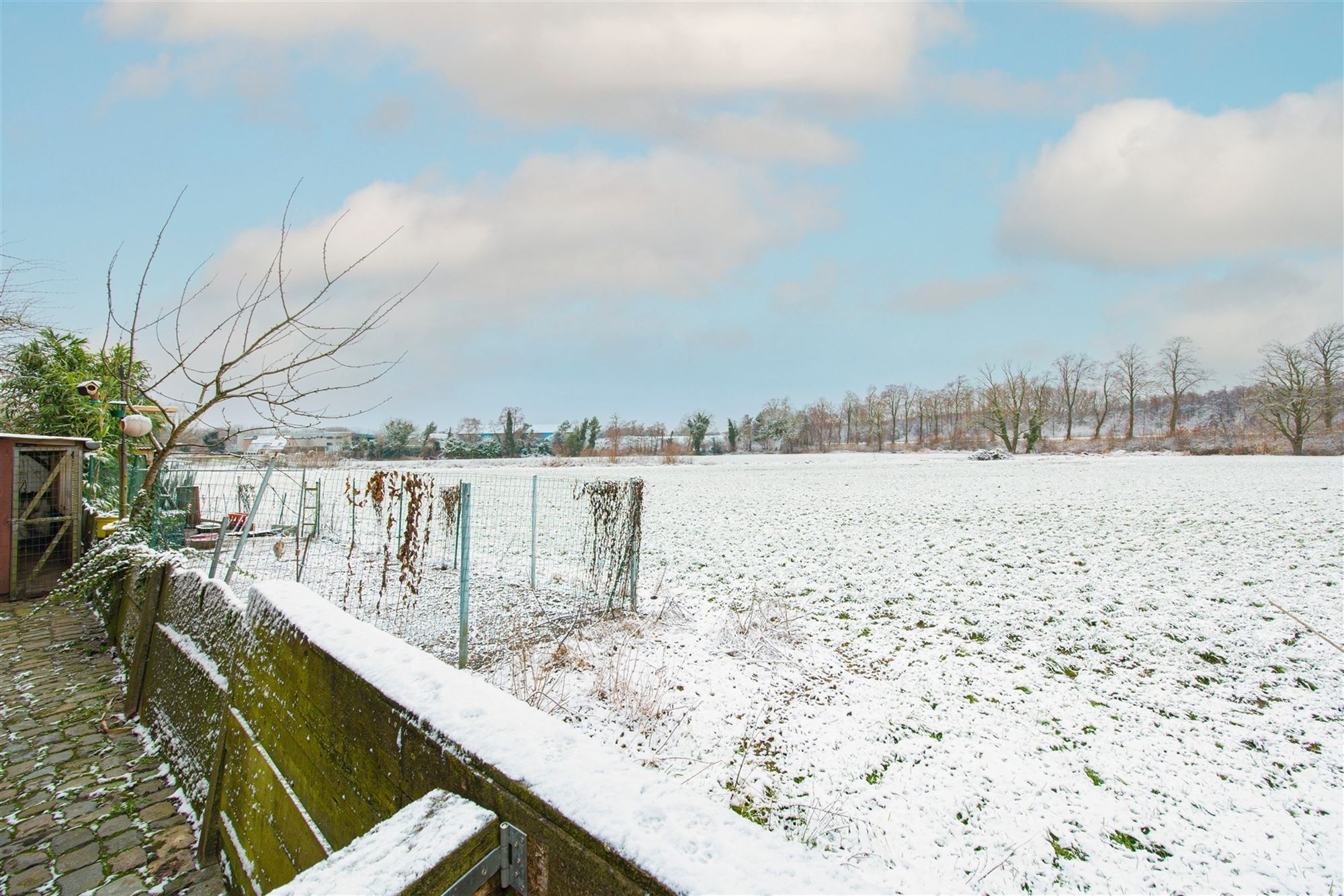 Instapklare woning met grote tuin en prachtig zicht op weilanden foto 17