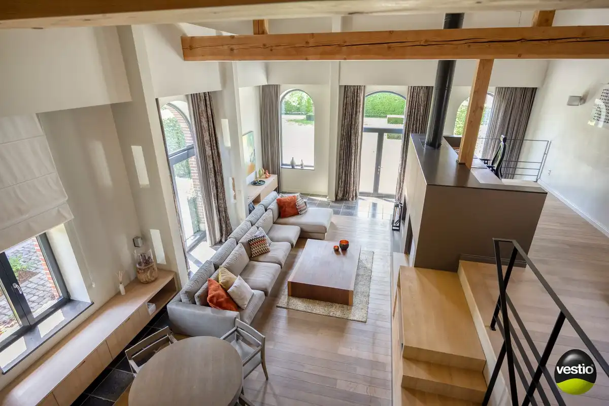 EXCLUSIEVE HOEVE MET MEERDERE WOONGEDEELTES, ATELIER, STALLING en AANPALENDE WEIDE OP CA. 1,6 HECTARE NABIJ DOMEIN NIEUWENHOVEN. foto 48