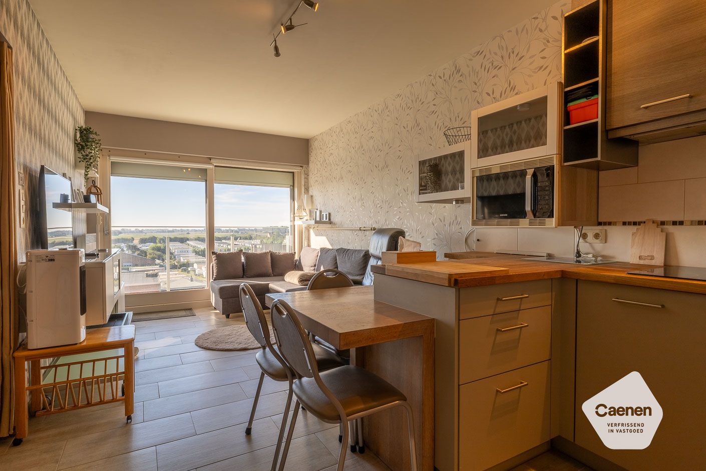 Prachtig vernieuwde studio met afzonderlijke slaaphoek te koop foto 13