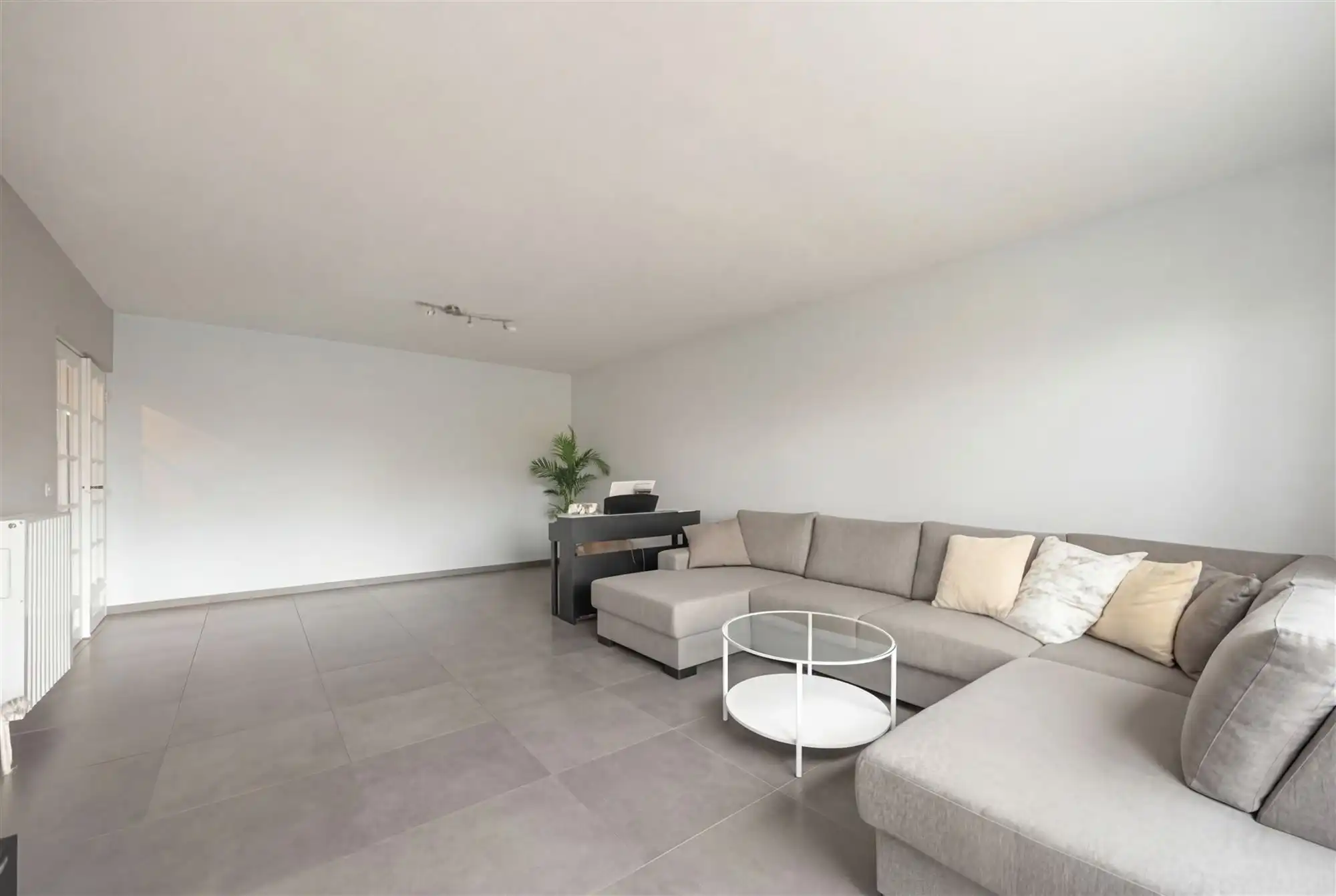 Instapklaar app. met 2 slpkmrs. en terras foto 10