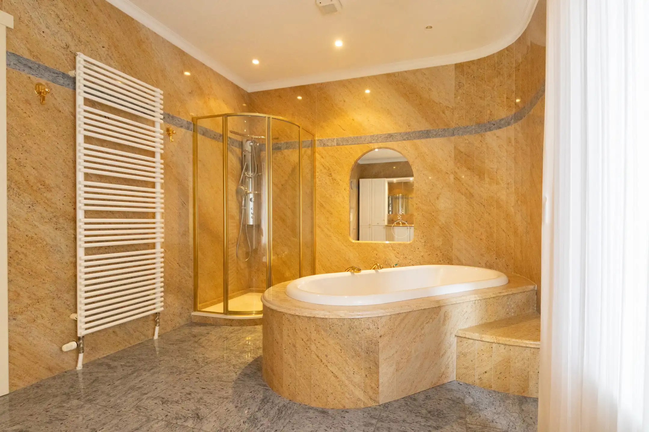 Appartement te huur foto 15