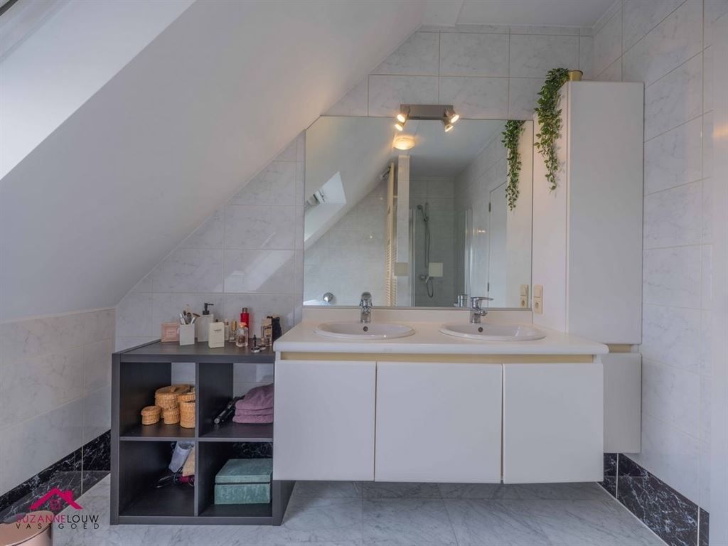 Ruim en gezellig appartement vlakbij het centrum foto 25