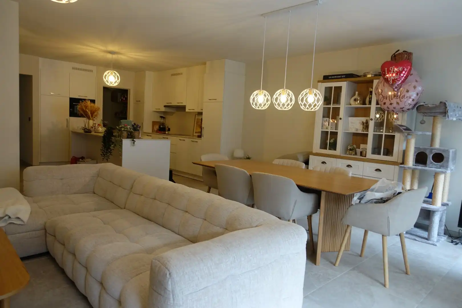 Prachtig appartement van 108,43 m² met autostaanplaats op uitstekende ligging in hartje Jabbeke foto 7