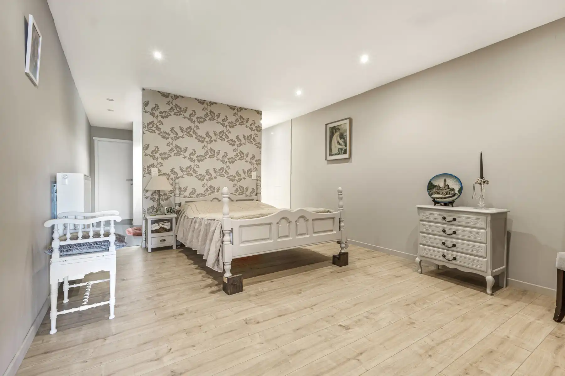 Ruime karakterwoning met 6 kamers, 3 badkamers en tuin foto 38