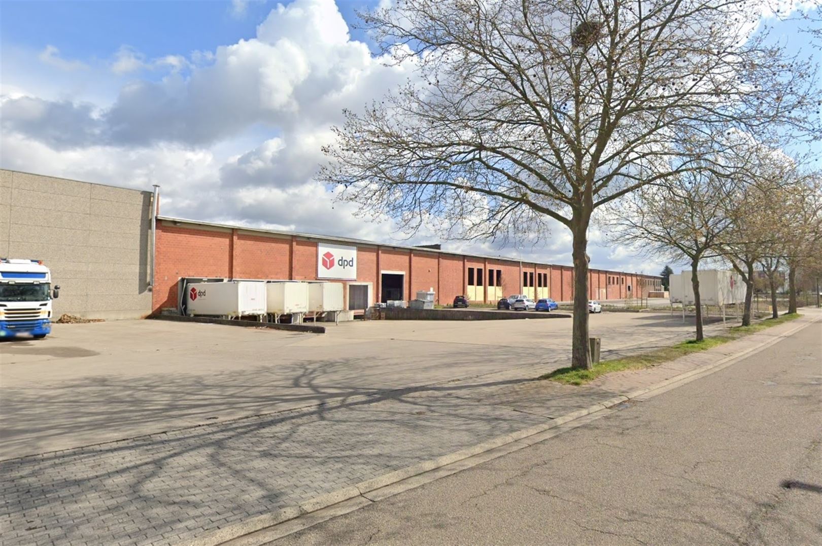 Polyvalente bedrijfssite Huyghebaert foto {{pictureIndex}}