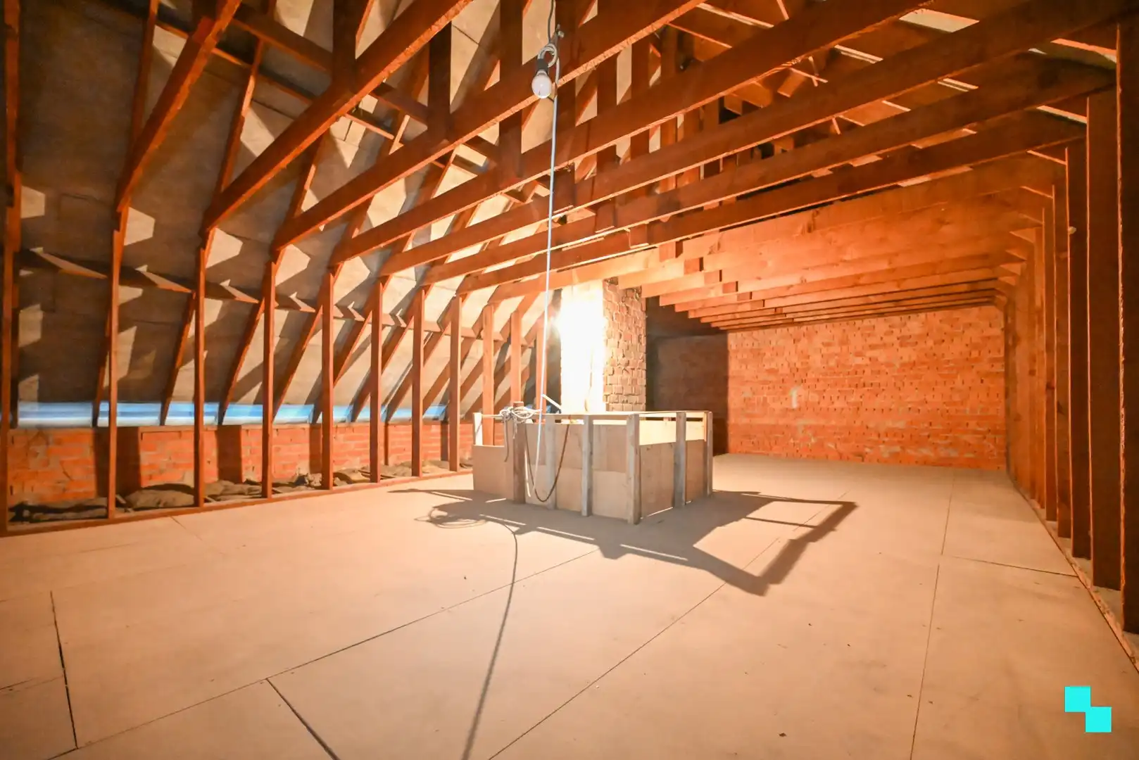 Te renoveren eengezinswoning met vier slaapkamers en ruime tuin foto 28