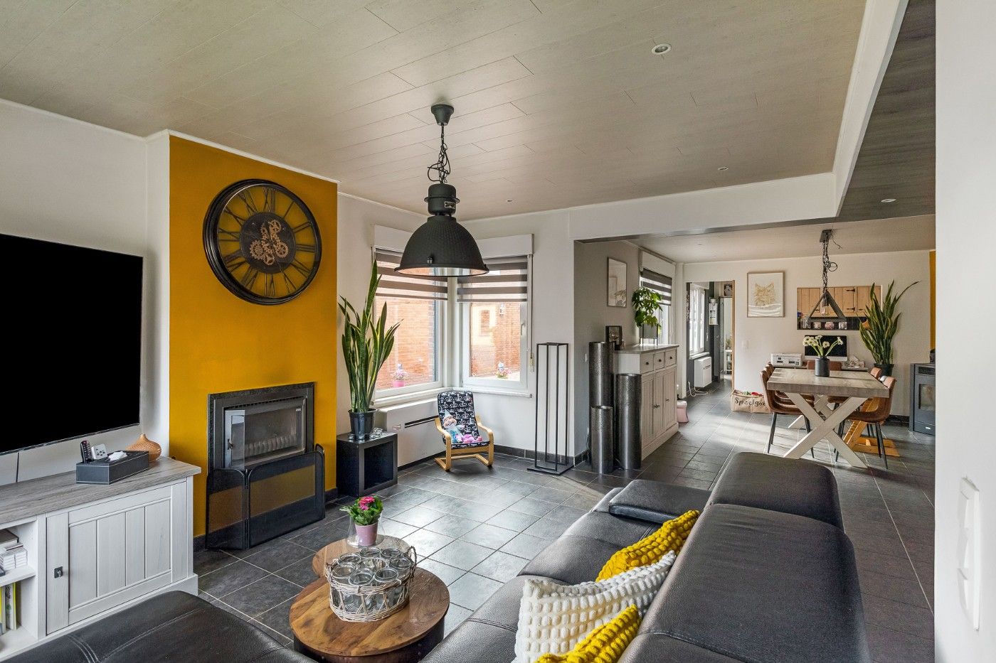 Vrijstaande, grote woning met dubbele garage op Z-perceel van 1093m² foto 5