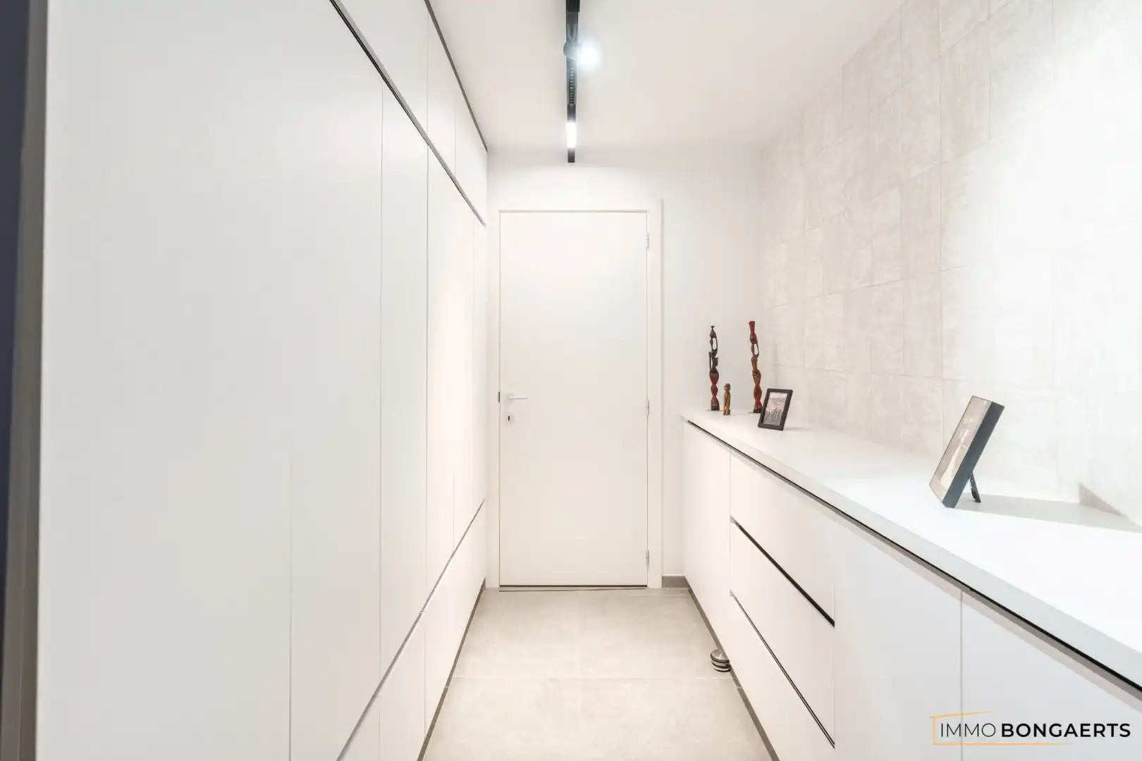 Recent gelijkvloersappartement nabij het centrum van Genk foto 11
