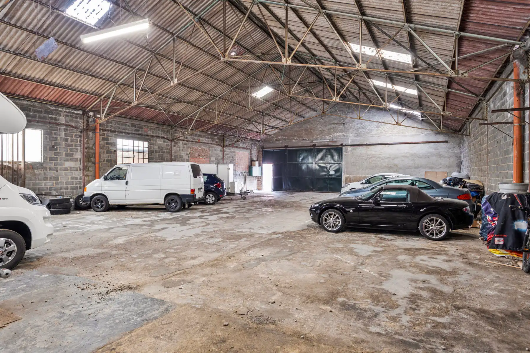 Solide woonst met vergunde loods 450 m2 + atelier (65 m²)  foto 5
