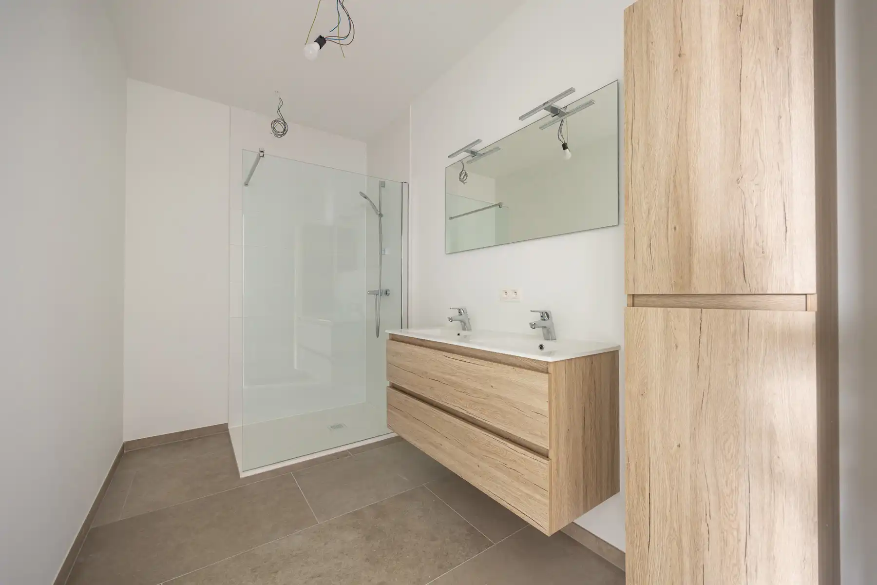 Prachtig nieuwbouwappartement op de 3de verdieping met ondergrondse autostaanplaats en berging. foto 9